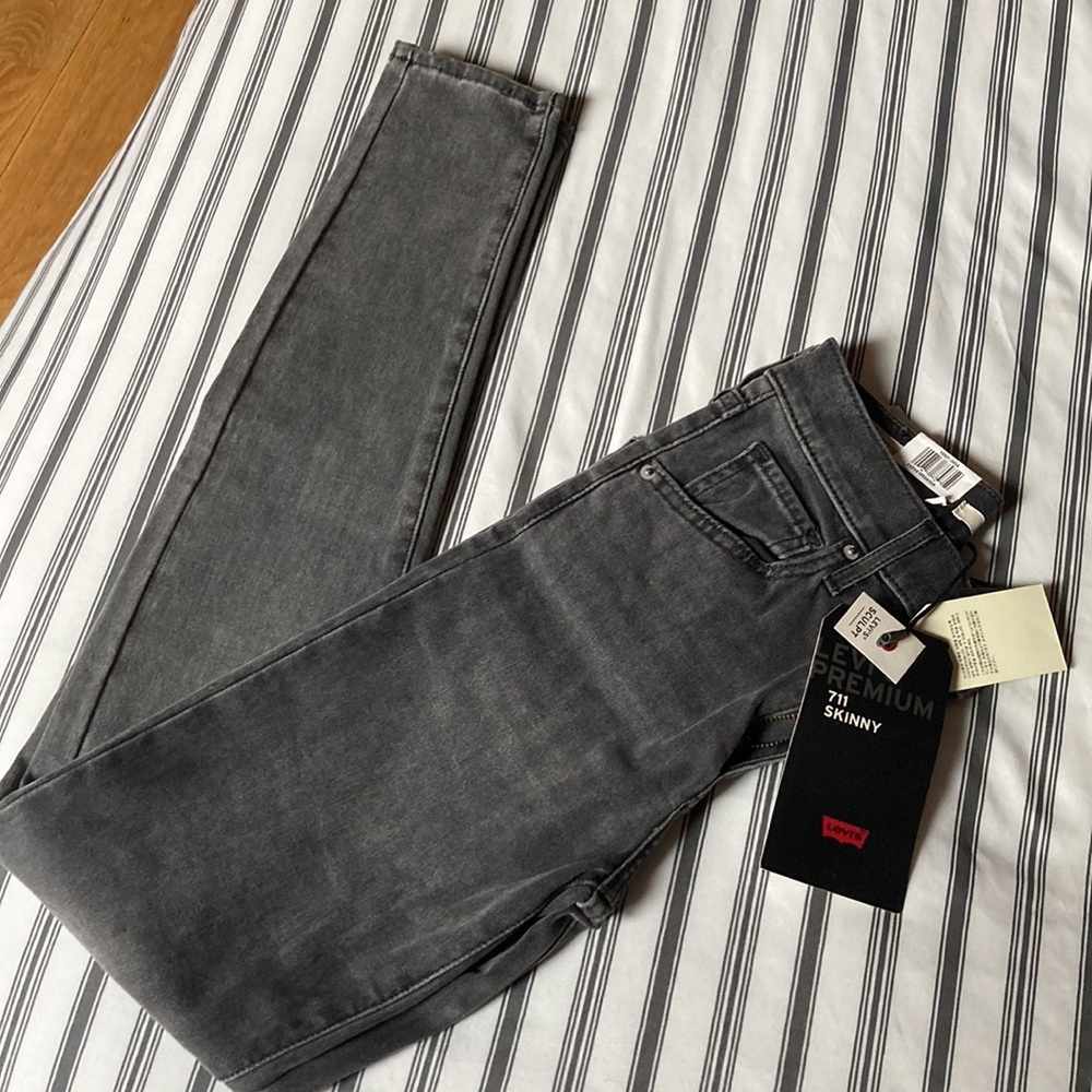 NWT LEVI’S PREMIUM 711 Skinny Women’s Denim 24x30 - Picture 6 of 8